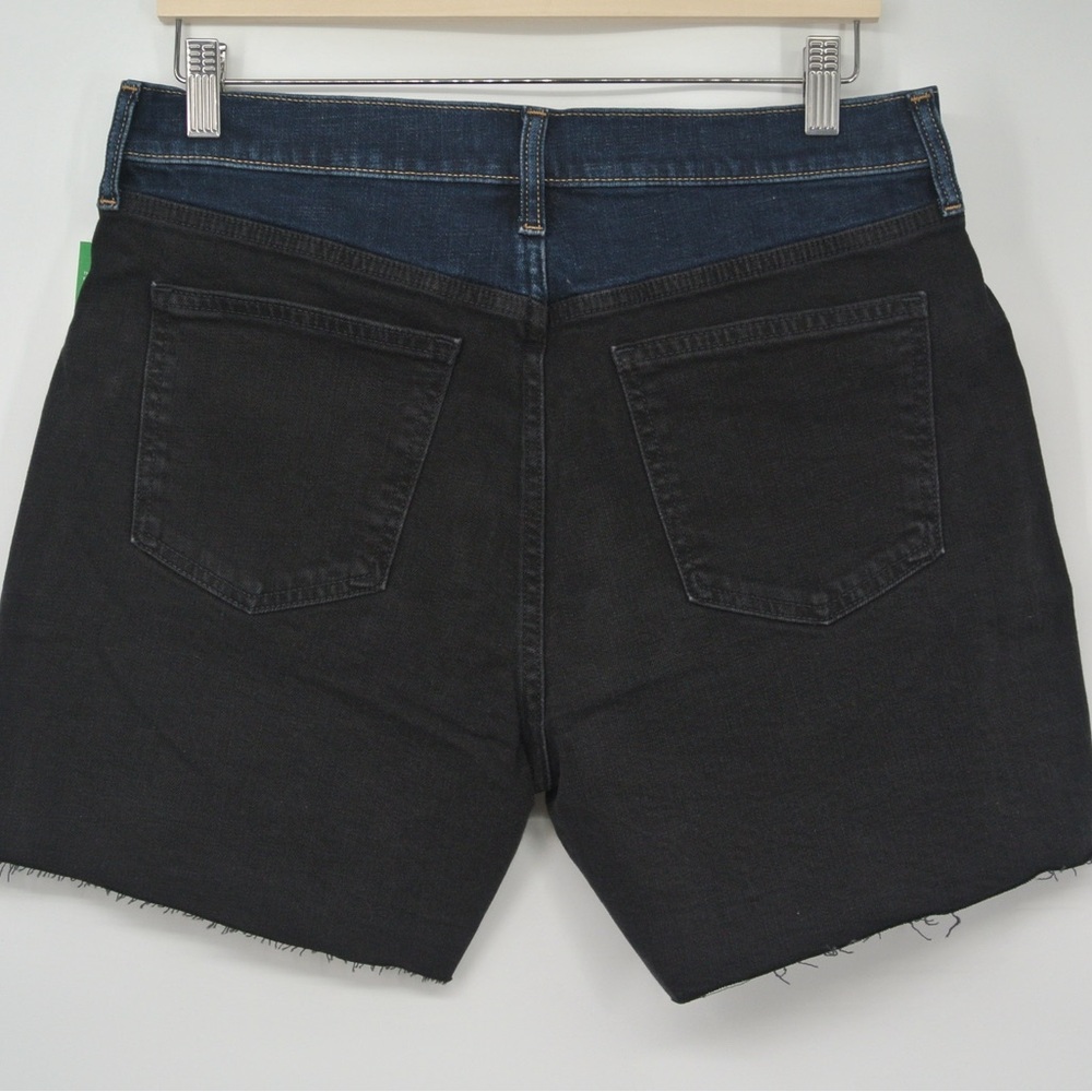 GAP ✨NWT✨High Waist 4” Girlfriend‎ Short 🖤Black & Dark Denim💙 - Picture 3 of 6